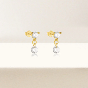 Pendientes de Plata de Ley S925 Chapados en Oro de 18k con Circonita en Forma de Gota de Agua para Niñas - Product Image 5