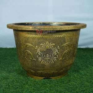 Jardinière ronde en plastique bronze antique |   Pot de fleurs de jardin à motif européen traditionnel pour hôtel de luxe, vase en résine pour aménagement paysager - Product Image 3