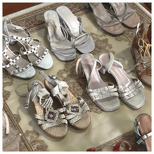 GZ Stock Ukay Bales, Zapatos Usados de Marca, Sandalias de <span class=keywords><strong>Segunda</strong></span> <span class=keywords><strong>Mano</strong></span> para Mujer, Venta Caliente, Nueva Llegada, Sandalias de <span class=keywords><strong>Lujo</strong></span> Usadas para Mujer al por Mayor - Product Image 2