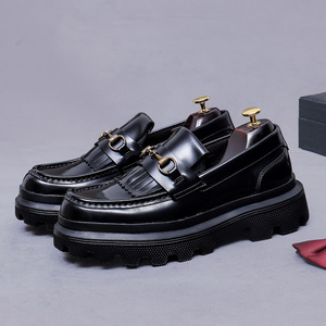 Exquisitos zapatos clásicos y formales para hombre, hechos a mano y lujosos, con función para aumentar la altura, zapatos de estilo de diseñador de alta gama. - Product Image 4