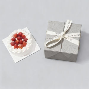 กล่องของขวัญ<span class=keywords><strong>ขนม</strong></span>หวานแบบใช้ซ้ำได้ เป็นมิตรกับสิ่งแวดล้อม ปิดด้วยแม่เหล็ก ทำจากกระดาษคราฟท์รีไซเคิล ปั๊มลายสองด้านด้วยเทคนิคบรอนซ์ - Product Image 1