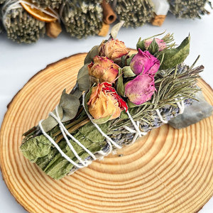 Paquete de lavanda Flores secas Hierbas Crystal Palo Santo Cedar Juegos de regalo de aromaterapia natural para difusor de incienso de relajación - Product Image 5