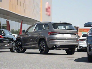 Bon <span class=keywords><strong>prix</strong></span> pour 2025 <span class=keywords><strong>Skoda</strong></span> <span class=keywords><strong>Kodiaq</strong></span> TSI330 5-Seat 2WD Shili Edition Toit ouvrant de taille moyenne SUV Marchandises en stock Vente à chaud - Product Image 4