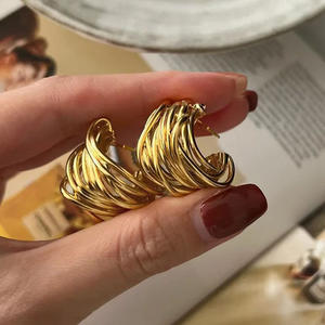 Koco Muma Boucles d'oreilles créoles dorées géométriques tendance en alliage de zinc Bijoux de mode unisexe E3693 - Product Image 3