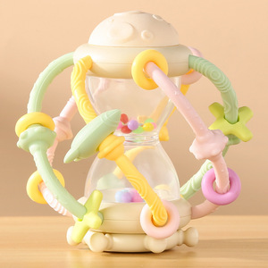 Anneau de dentition pour bébé Hourglass Manhattan Ball 0-24 mois en silicone de qualité alimentaire, hochet éducatif pour la préhension - Product Image 1