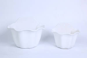 Maceta Colgante de Pared de Plástico Colorida con Diseño Contemporáneo, Ecológica y Duradera para Uso en Interiores/Exteriores - Product Image 4