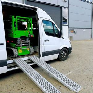 Gunting perayap MINI 20ft 25ft 250KG, gunting angkat listrik mendorong sendiri untuk bangunan sempit - Product Image 1