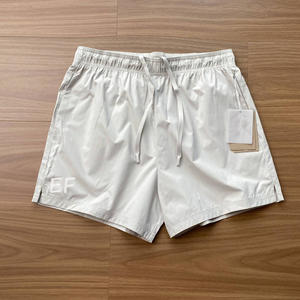 Pantalones cortos para correr transpirables de secado rápido para exteriores Logotipo personalizado Pantalones cortos atléticos reflectantes Hombres - Product Image 4