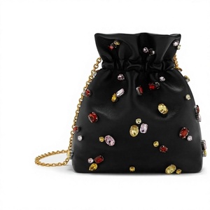 Sacs Potli pour fêtes et mariages, nouvelle conception, avec de magnifiques broderies Zardozi - Product Image 1