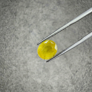 Zafiro Amarillo Natural de Bangkok de 3.85 Ct con Certificado GIA, Corte Ovalado, Gema Suelta, Piedra Preciosa Amarilla Dorada - Product Image 1