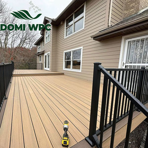 Plancher en composite <span class=keywords><strong>bois</strong></span>-plastique pour extérieur, revêtement de terrasse imperméable et antidérapant, planche de terrasse en WPC co-extrudé - Product Image 1