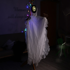 Décoration d'Halloween : Fantôme suspendu de 170 cm, yeux lumineux activés par le son, avec musique, fantôme noir et blanc pour la décoration de maison hantée - Product Image 4