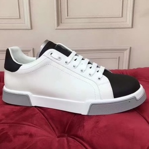 Chaussures de sport de haute qualité avec doublure en maille respirante, chaussures décontractées unisexes pour la marche en plein air, chaussures de couleur classique dans un style tendance - Product Image 5