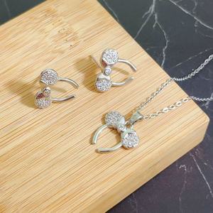 2025 mode classique 18k plaqué or ensemble de bijoux femmes collier et boucles d'oreilles ensembles plaqué or ensembles de bijoux - Product Image 3