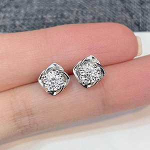 Mini orecchini a forma di fiore di Bauhinia per donna, stile floreale scintillante, gioielli eleganti per le orecchie - Product Image 2