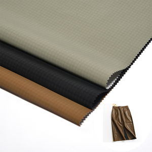 Trung Quốc Nhà sản xuất của cao cấp PU quần áo vải màu sắc tươi sáng siêu mềm giả protein lụa căng tính năng cho hàng may mặc - Product Image 1