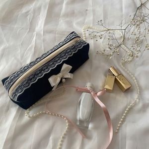 กล่องดินสอผ้าฝ้ายพับได้ขนาดใหญ่ ลายโบว์น่ารัก สำหรับเด็กนักเรียน  รักษ์โลก จุของได้เยอะ ใช้งานสะดวก พร้อมซิป - Product Image 4