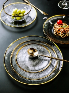 <span class=keywords><strong>Assiette</strong></span> ronde en verre transparent écologique HYC-PL04 avec bord doré pour banquets de mariage et dîners en promotion - Product Image 2