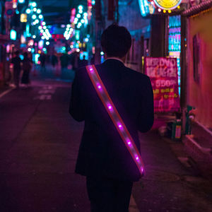 2022 <span class=keywords><strong>Amazon</strong></span> vente chaude bandoulière professionnelle <span class=keywords><strong>LED</strong></span> ceinture de sécurité réfléchissante pour le sport de plein air - Product Image 5