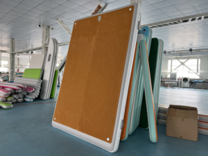 Colchón de agua flotante inflable para deportes acuáticos y recreación - Product Image 5