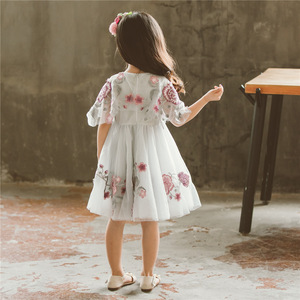 Nuevos Productos: Vestido Infantil Gris con Diseño de Bordado Africano Bazin y Cierre de Cremallera, Compra Directa en China - Product Image 2