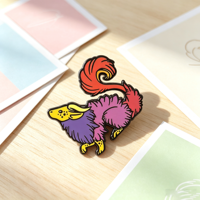 Épingles en métal personnalisées en gros, mignonnes, colorées, plaquées nickel noir, émail dur, avec logo sur mesure, badges souvenirs