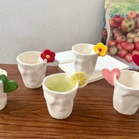 Mug en porcelaine moderne avec décor de fleurs 3D en forme de cœur et de citron, cadeau personnalisé pour couple, tasse à thé ou à café sans poignée, compatible lave-vaisselle et micro-ondes