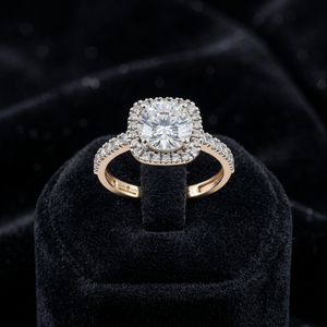 Bague de luxe faite à la main en or 22 carats brillant pour femme, conçue pour les mariages, les fiançailles, les événements festifs et les occasions élégantes - Product Image 6