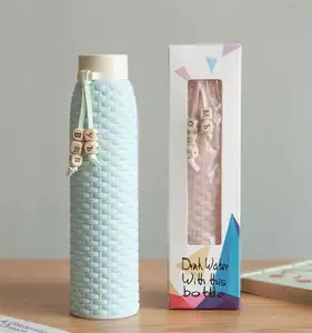 2022 atacado de alta qualidade rattan artigos trançados palha de trigo caixa de plástico criativa garrafa de água de vidro chá