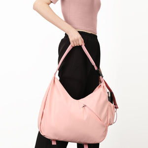 Sac de sport en polyester grande capacité pour femme, résistant à l'eau, avec support caché pour tapis de yoga, sac de transport pour entraînement, danse, voyage, week-end - Product Image 2