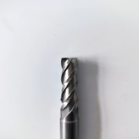 Fraise CNC à liquide de refroidissement interne à 4 cannelures revêtue de carbure de tungstène solide pour métal en acier