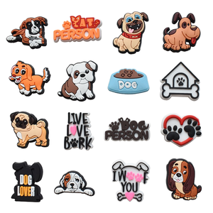 ขายส่งเครื่องประดับรองเท้าแบบ PVC ยาง สำหรับสัตว์เลี้ยง ตกแต่งรองเท้าแบบ CLOG CHARM พร้อมหัวเข็มขัดแบบปกติ และอุปกรณ์เสริมรูปสัตว์ ผลิตในเวียดนาม - Product Image 1