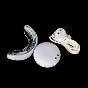 Kit de soin des gencives à usage domestique <span class=keywords><strong>en</strong></span> stock, <span class=keywords><strong>vente</strong></span> <span class=keywords><strong>en</strong></span> <span class=keywords><strong>gros</strong></span> directe d'usine avec thérapie par lumière rouge 32 LED et sérum <span class=keywords><strong>Crocus</strong></span> <span class=keywords><strong>Sativus</strong></span> pour la santé des gencives - Product Image 6