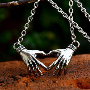 Dzdz130p 2023 <span class=keywords><strong>M</strong></span>ới Thời Trang Thép Không Gỉ Đôi Tay Trái Tim <span class=keywords><strong>M</strong></span>ặt Dây Chuyền Cho Người Yêu Vài Vòng Cổ Lãng <span class=keywords><strong>M</strong></span>ạn Dễ Thương Đồ Trang Sức Cho Phụ Nữ <span class=keywords><strong>M</strong></span> - Product Image 2