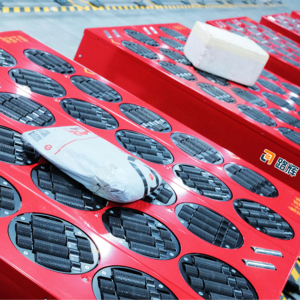 Luhui Chất lượng cao đu bánh xe phân loại pivoting bưu kiện băng tải Hộp chuyển đổi sóng SORTER với tủ điều khiển cho thông minh phân loại - Product Image 1