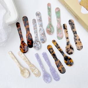 Cuillère à dessert française style rétro, cuillère à gâteau et à glace en acrylique, couteau à confiture et à beurre, ensemble de couverts mignons et adorables - Product Image 2