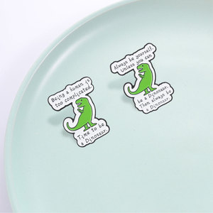 ชุดเข็มกลัดโลหะ Relax Vibe สไตล์มินิมอล สีเขียว ลายไทแรนโนซอรัส พร้อมคำคมกวนๆ ต่อต้านมนุษย์ เหมาะสำหรับนักสะสมของขวัญ - Product Image 3