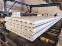 Panneaux sandwich de toiture imperméables en polyuréthane avec isolation en aluminium pour bâtiments frigorifiques et toitures d'hôtels