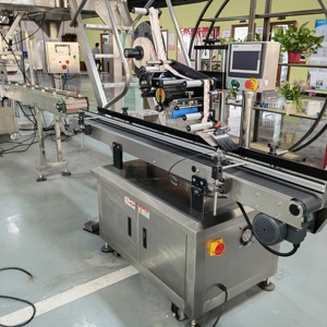 Machine d'étiquetage de <span class=keywords><strong>jerrican</strong></span> en plastique plat, entièrement automatique - Product Image 4
