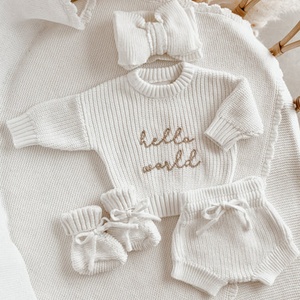 Set di maglioni Unisex in cotone 100% personalizzato con fondo in tinta unita - Product Image 2