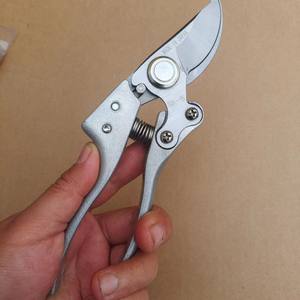 กรรไกรตัดแต่งกิ่ง V10 ใบมีดสแตนเลสเอสเค-5 ขนาด 20-30 มม. สำหรับต้นไม้ผลไม้ จัดสวน สีเทา - Product Image 2