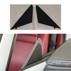 Triángulo de Ventana Delantera de Fibra de Carbono para Actualización de Automóviles 2019-2025, Nuevo, Compatible con 911 992, Fibra de Carbono Seca - Product Image 1