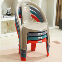 Fabricant chinois, vente en gros, personnalisation, chaise en plastique PP imperméable et durable, chaises en plastique avec dossier et accoudoirs