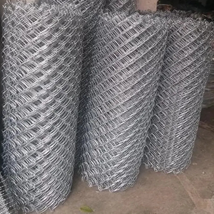 Rollo de Malla de Alambre Galvanizado de 6 Pies para Privacidad, Resistente a la Corrosión, Alta Resistencia a la Tensión, Técnica de Tejido, Soldadura y Doblado - Product Image 2