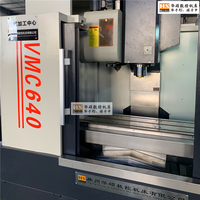 Centre d'usinage CNC de précision VCM 640 Chine Fraiseuse CNC 3 axes 4 axes