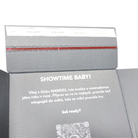 Papier kraft ondulé noir avec logo personnalisé, matériaux recyclés écologiques pour cadeau cosmétique, emballage de chaussettes en aluminium pour le commerce électronique
