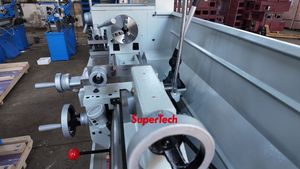 <span class=keywords><strong>Torno</strong></span> <span class=keywords><strong>de</strong></span> motor <span class=keywords><strong>de</strong></span> precisión Supertech C6241x1000, oscilación <span class=keywords><strong>de</strong></span> 410mm, cama <span class=keywords><strong>de</strong></span> 1000mm, velocidad variable <span class=keywords><strong>de</strong></span> 45-1800 RPM, husillo MT6 - Product Image 2