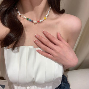 Collier à fleurs mignonnes avec perles imitation et breloques en résine pour un usage quotidien féminin - Product Image 3