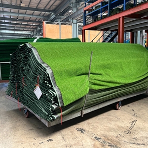 Césped Artificial Verde de Paisaje Sintético Personalizable y Económico de Fábrica JS para Zonas de Caminata, Jardín y Patio - Product Image 3