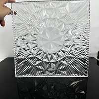 Carreaux de verre décoratifs suspendus à motif diamant scintillant de qualité supérieure pour la décoration murale intérieure commerciale moderne